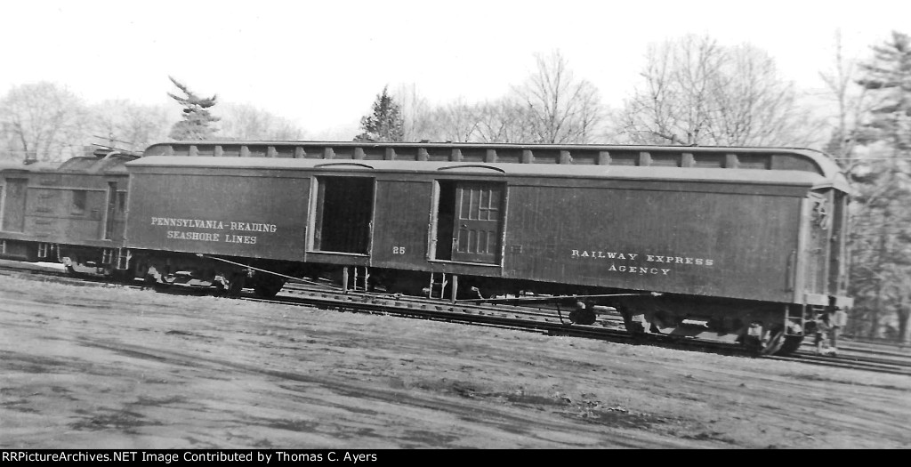 REX 25, Railway Express Car, 1942